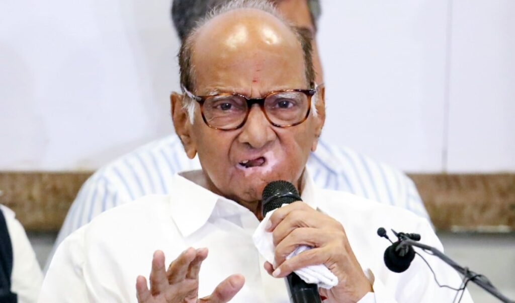 Sharad Pawar की NCP में बड़ी सेंधमारी की तैयारी? 5 MP छोड़ेंगे साथ! Delhi से महाराष्ट्र तक हलचल तेज़ Sharad Pawar की NCP में बड़ी सेंधमारी की तैयारी? 5 MP छोड़ेंगे साथ! Delhi से महाराष्ट्र तक हलचल तेज़