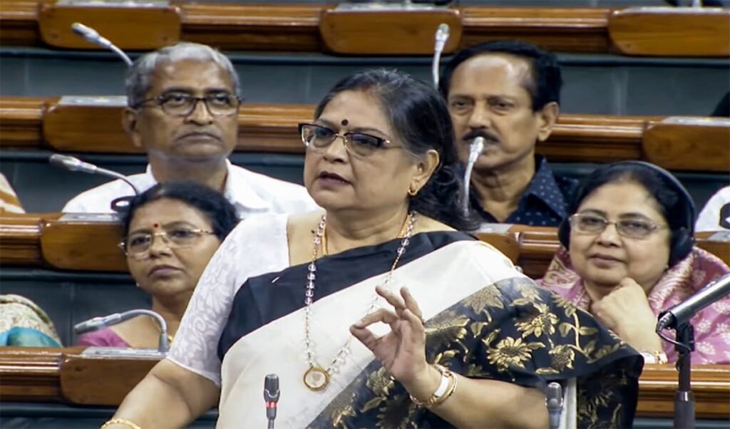 TMC को बड़ा झटका, 20 सांसद NDA के साथ, Kakoli Ghosh बोलीं- ममता के साथ थी पर अब… TMC को बड़ा झटका, 20 सांसद NDA के साथ, Kakoli Ghosh बोलीं- ममता के साथ थी पर अब…