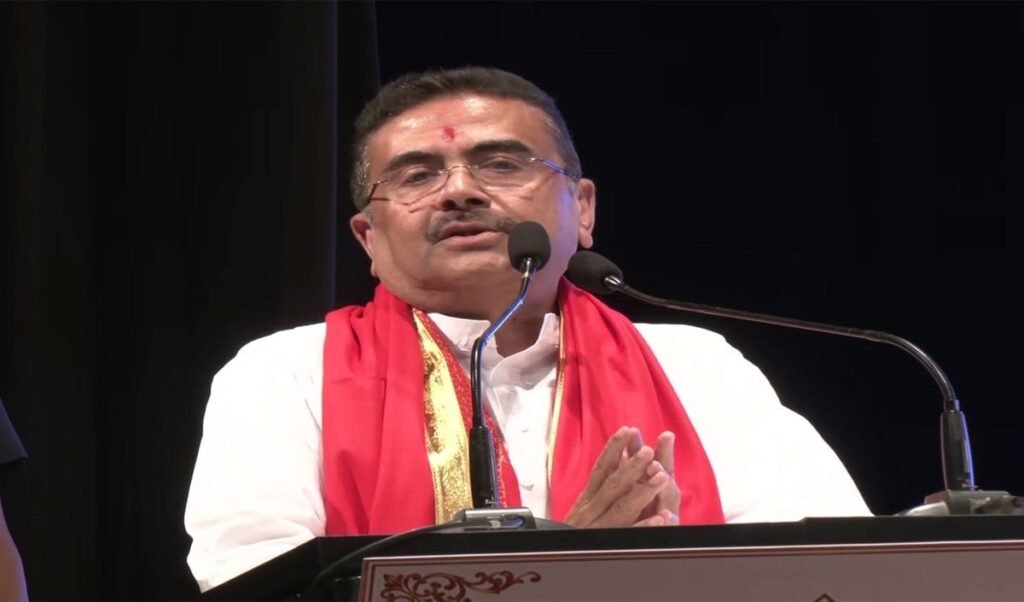 TMC में बड़ी बगावत! Suvendu Adhikari के नेतृत्व में Delhi पहुंचे 19 सांसद, Mamata की बढ़ी टेंशन TMC में बड़ी बगावत! Suvendu Adhikari के नेतृत्व में Delhi पहुंचे 19 सांसद, Mamata की बढ़ी टेंशन