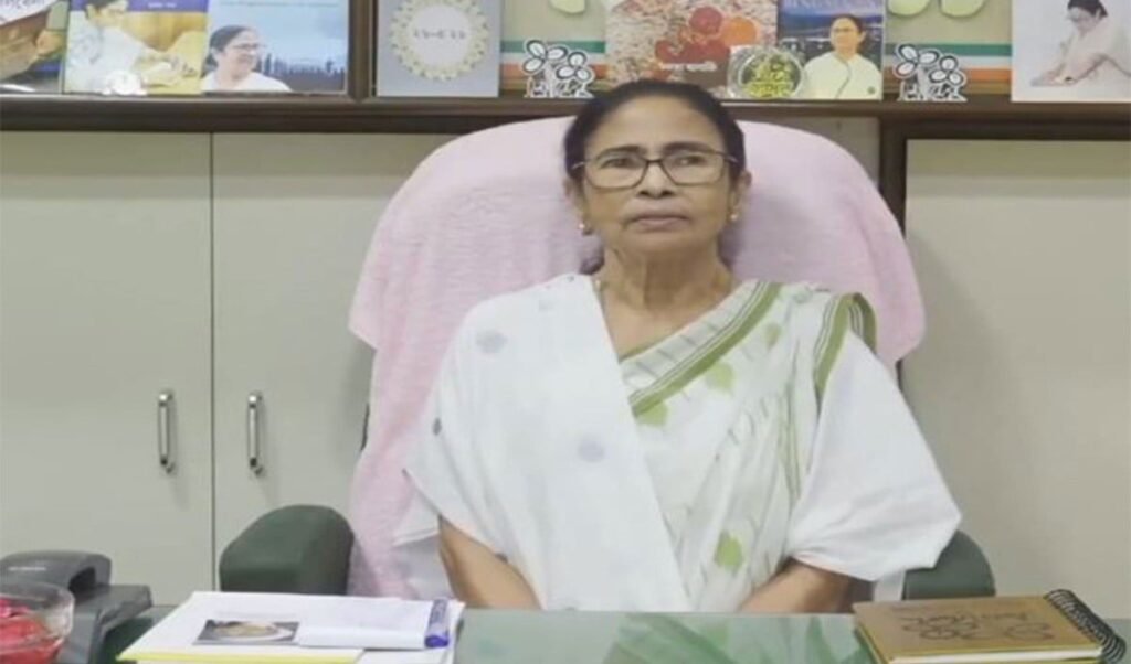 TMC में बड़ी बगावत, मेयर का इस्तीफा! Mamata Banerjee के सामने अब तक का सबसे बड़ा Political Crisis?