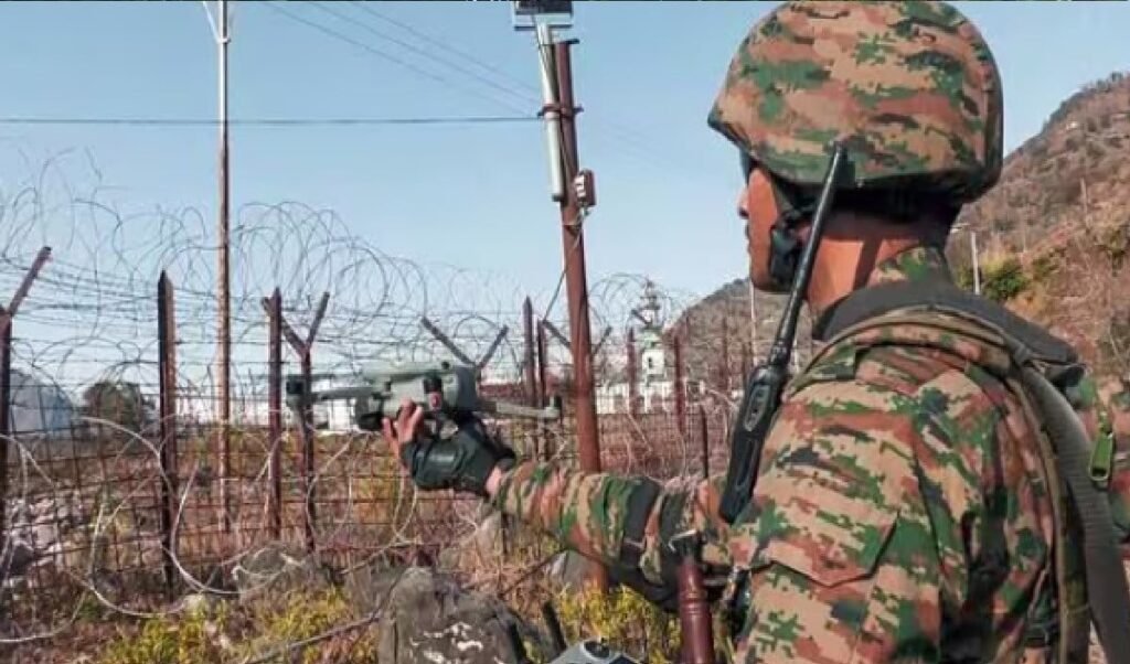 UP में 21 साल का ‘नकली ब्रिगेडियर’ Arrest, साथ में थे Fake NSG कमांडो, Army ने दबोचा UP में 21 साल का ‘नकली ब्रिगेडियर’ Arrest, साथ में थे Fake NSG कमांडो, Army ने दबोचा