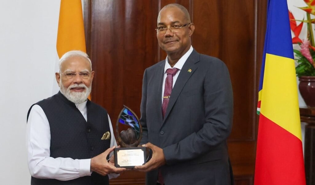 seychelles honored pm modi with the highest award guardian of the blue horizon