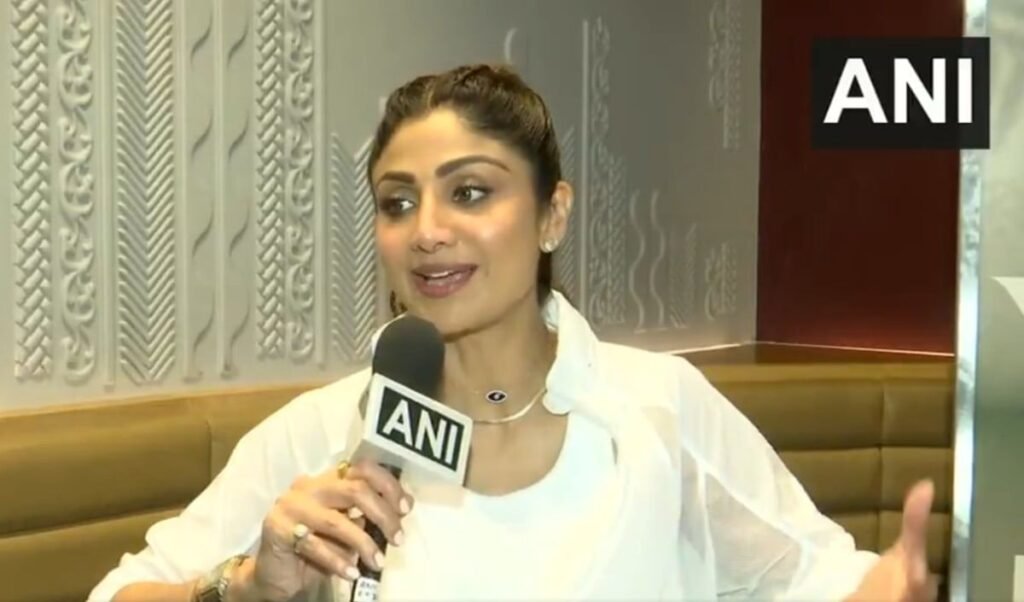 shilpa shetty yoga show in gurugram fitness queen shares how yoga transformed her life shilpa shetty yoga show in gurugram fitness queen shares how yoga transformed her life