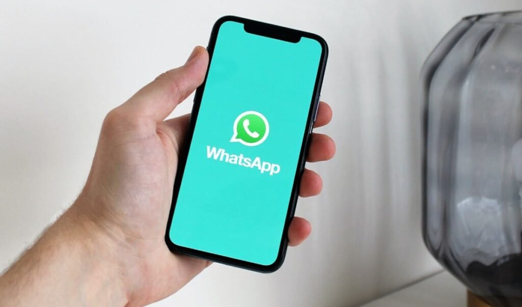 whatsapp new privacy feature text messages disappear after being read