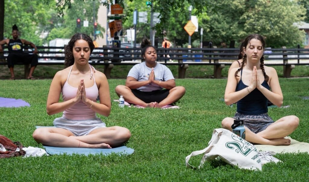 अंतरराष्ट्रीय योग दिवस पर Modi सरकार का नया फोकस, ‘Yoga for Healthy Ageing’ से देगी बड़ा संदेश अंतरराष्ट्रीय योग दिवस पर Modi सरकार का नया फोकस, ‘Yoga for Healthy Ageing’ से देगी बड़ा संदेश