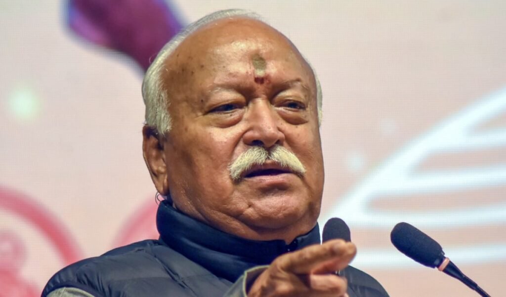 उत्तर प्रदेश के फिरोजाबाद में शताब्दी एक्सप्रेस पर पथराव, ट्रेन में सफर कर रहे थे RSS प्रमुख मोहन भागवत उत्तर प्रदेश के फिरोजाबाद में शताब्दी एक्सप्रेस पर पथराव, ट्रेन में सफर कर रहे थे RSS प्रमुख मोहन भागवत
