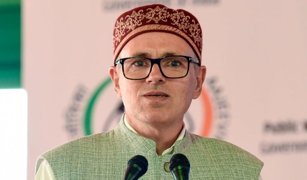 क्या Omar Abdullah की कुर्सी खतरे में? 3 June को विधायकों की ‘आपात’ बैठक क्यों? क्या Omar Abdullah की कुर्सी खतरे में? 3 June को विधायकों की ‘आपात’ बैठक क्यों?