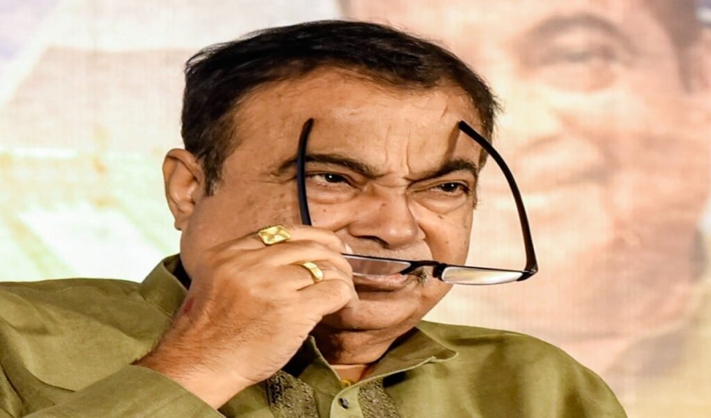 खराब सड़कों की शिकायतों पर जागे Nitin Gadkari, West Bengal-Andhra Highway Projects का लिया जायजा