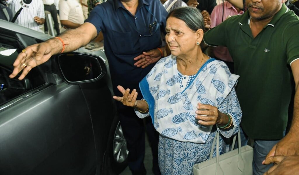 डेडलाइन से पहले Rabri Devi ने खाली किया Patna का बंगला, भाजपा मंत्री नंद किशोर राम को होगा आवंटित