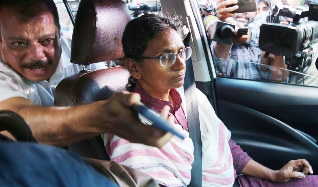 ‘पक्षपाती और कानून के खिलाफ’: राज्यसभा नामांकन रद्द होने के खिलाफ सुप्रीम कोर्ट पहुंचीं कांग्रेस नेता मीनाक्षी नटराजन ‘पक्षपाती और कानून के खिलाफ’: राज्यसभा नामांकन रद्द होने के खिलाफ सुप्रीम कोर्ट पहुंचीं कांग्रेस नेता मीनाक्षी नटराजन