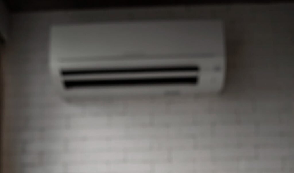 बिजली बिल करना है कम? AC को बस इस तापमान पर चलाएं, मिलेगा बेहतर कूलिंग