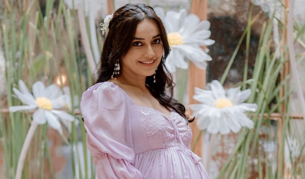 मां बनीं Surbhi Jyoti, घर आई नन्ही परी, सेलेब्स और फैंस दे रहे बधाईयां मां बनीं Surbhi Jyoti, घर आई नन्ही परी, सेलेब्स और फैंस दे रहे बधाईयां