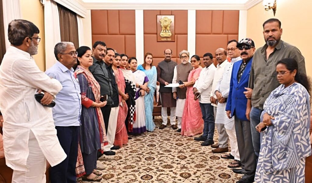 मेरी पार्टी बढ़ेगी तो खुश क्यों नहीं? NCPI ने 20 TMC MPs के विलय का किया स्वागत, NDA के साथ मेरी पार्टी बढ़ेगी तो खुश क्यों नहीं? NCPI ने 20 TMC MPs के विलय का किया स्वागत, NDA के साथ