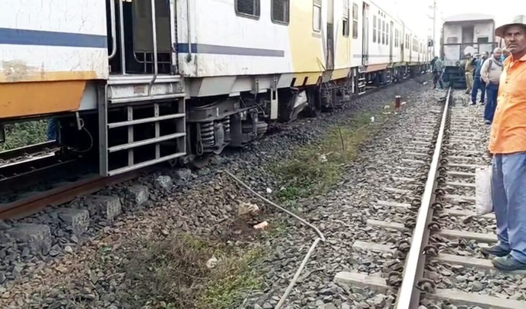 लुधियाना में Vaishno Devi जा रही ट्रेन में ‘Technical Glitch’, यात्री सुरक्षित, टला बड़ा खतरा लुधियाना में Vaishno Devi जा रही ट्रेन में ‘Technical Glitch’, यात्री सुरक्षित, टला बड़ा खतरा