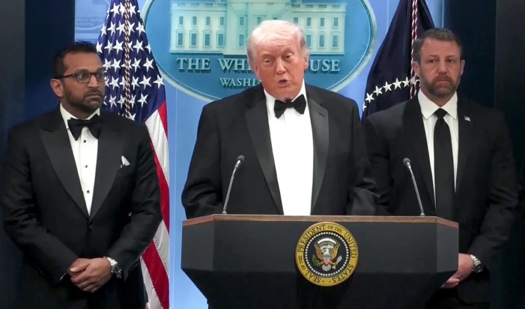 'ऐसा हमला जो पहले कभी न हुआ हो', Donald Trump ईरान पर करना चाहते थे विध्वंसक स्ट्राइक, अमेरिकी कमांडर की सलाह ने बदला इरादा