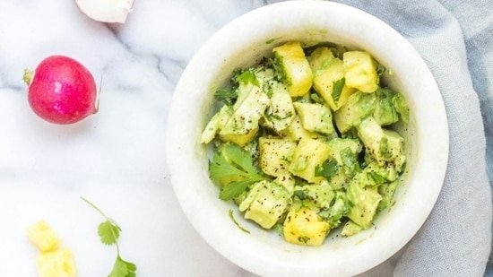 10-minute egg avocado khakhra chaat: Try this high-protein nutritionist-approved breakfast recipe to fuel your mornings 10-minute egg avocado khakhra chaat: Try this high-protein nutritionist-approved breakfast recipe to fuel your mornings