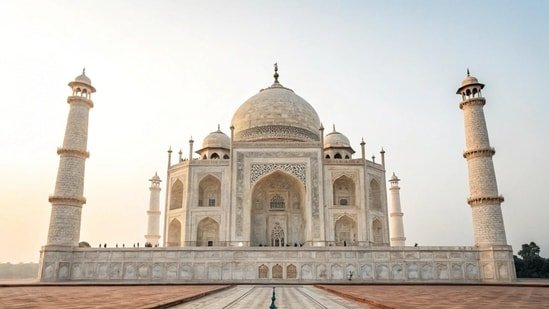 5 secrets the Taj Mahal is hiding: Engineering genius and marble that changes colour from dawn to moonlight 5 secrets the Taj Mahal is hiding: Engineering genius and marble that changes colour from dawn to moonlight