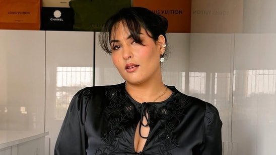 50 stitches and a frozen face: Sakshi Sindwani gets brutally honest about reality behind the glamour 50 stitches and a frozen face: Sakshi Sindwani gets brutally honest about reality behind the glamour