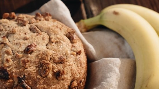 AIIMS-trained gastroenterologist Dr Saurabh Sethi shares his favourite high-fibre banana bread recipe AIIMS-trained gastroenterologist Dr Saurabh Sethi shares his favourite high-fibre banana bread recipe