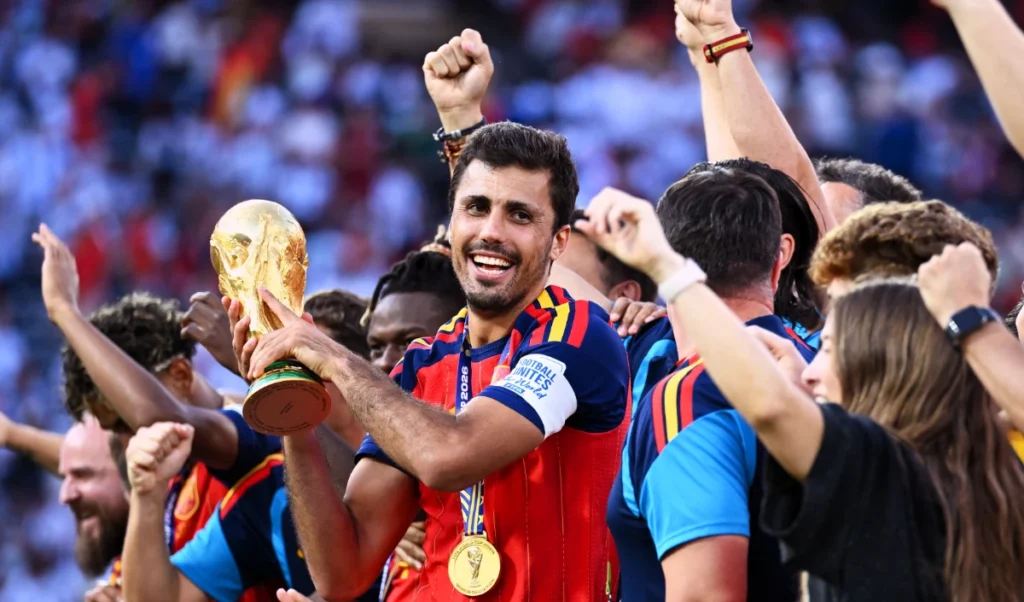 Argentina की हार और Spain का दबदबा: Rodri बने प्लेयर ऑफ द टूर्नामेंट, Argentina की हार और Spain का दबदबा: Rodri बने प्लेयर ऑफ द टूर्नामेंट,