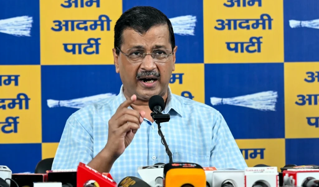 Arvind Kejriwal ने PM Modi को लिखा पत्र, E20 Petrol की समीक्षा की मांग