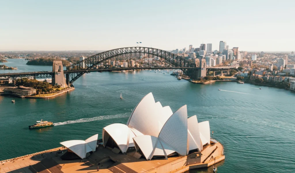 Australia जाने वाले Indian Students अलर्ट! Visa Fees बढ़ी, जानें जेब पर अब कितना पड़ेगा बोझ Australia जाने वाले Indian Students अलर्ट! Visa Fees बढ़ी, जानें जेब पर अब कितना पड़ेगा बोझ