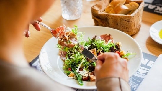 Chennai fitness coach with 18 years of experience shares how to manage hunger while on a calorie deficit for weight loss Chennai fitness coach with 18 years of experience shares how to manage hunger while on a calorie deficit for weight loss