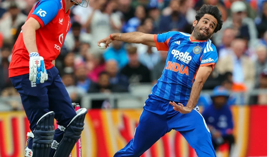 Cricket News: इंग्लैंड और जिम्बाब्वे दौरे से पहले टीम इंडिया में बदलाव, Prince Yadav और Ravi Bishnoi को मिला मौका Cricket News: इंग्लैंड और जिम्बाब्वे दौरे से पहले टीम इंडिया में बदलाव, Prince Yadav और Ravi Bishnoi को मिला मौका