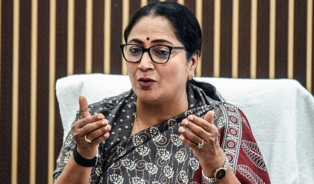 Delhi में सरकारी कर्मचारियों का Work From Home खत्म, CM Rekha Gupta ने वापस लिया आदेश