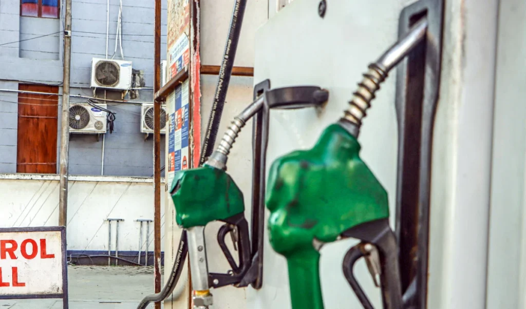 Explained Why Bhutan Rejects E20 Petrol | भूटान ने ठुकराया भारत का E20 पेट्रोल का प्रस्ताव! जानें क्या है वजह