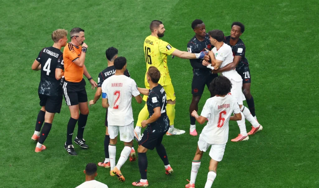 FIFA World Cup में Morocco का ऐतिहासिक प्रदर्शन जारी, मेजबान Canada का सपना तोड़कर क्वार्टर फाइनल में मारी एंट्री FIFA World Cup में Morocco का ऐतिहासिक प्रदर्शन जारी, मेजबान Canada का सपना तोड़कर क्वार्टर फाइनल में मारी एंट्री