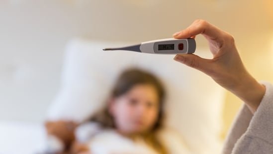 High fever in monsoon? Hematopathologist shares when it may be viral and when it could be dengue High fever in monsoon? Hematopathologist shares when it may be viral and when it could be dengue