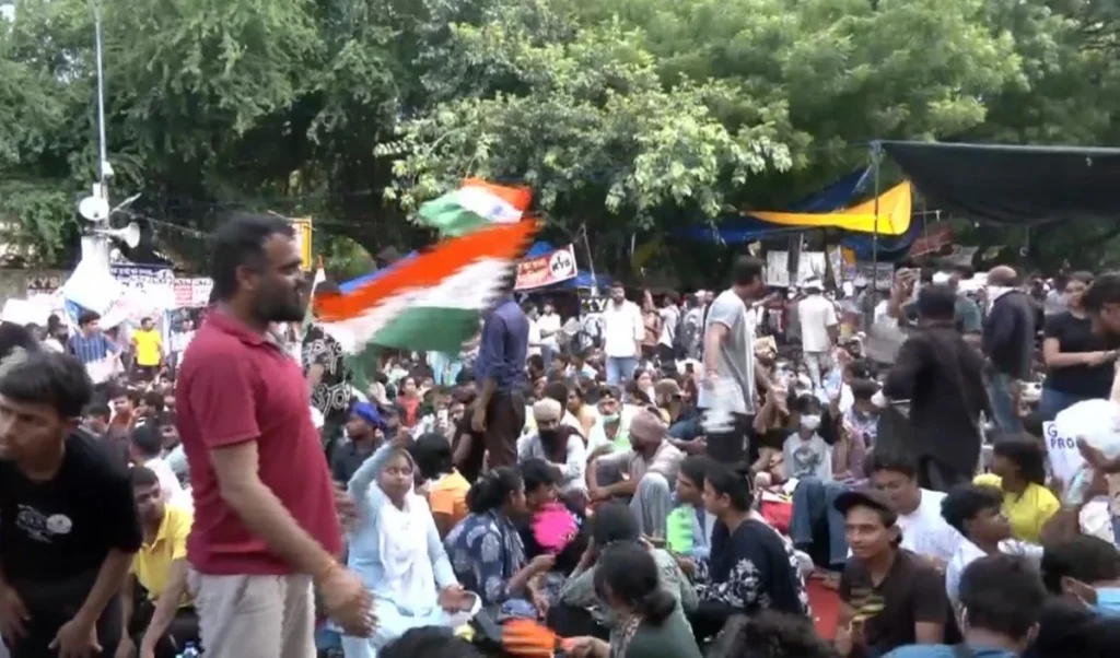 Jantar Mantar पर निगरानी को High Court में चुनौती, Centre बोला- Law and Order के लिए वीडियोग्राफी जरूरी
