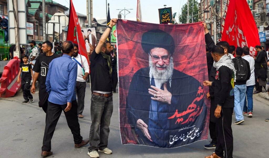 Khamenei के Funeral के बीच लौटे जनरल वाहिदी, Iran की नई पॉवर पॉलिटिक्स के क्या हैं संकेत?