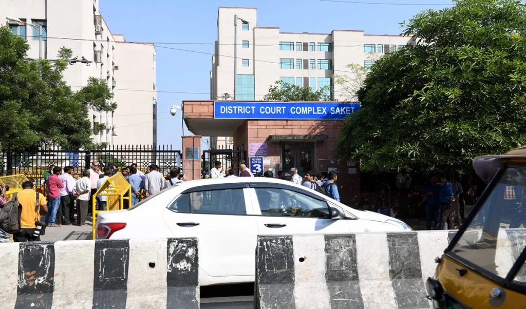 Malviya Nagar Hotel Fire: 22 मौतों के मामले में लवकेश बजाज समेत 3 आरोपियों की बढ़ी Judicial Custody Malviya Nagar Hotel Fire: 22 मौतों के मामले में लवकेश बजाज समेत 3 आरोपियों की बढ़ी Judicial Custody