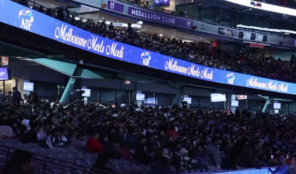 Melbourne में Modi Magic! PM के Grand Welcome के लिए उमड़ा 30,000 भारतीयों का सैलाब Melbourne में Modi Magic! PM के Grand Welcome के लिए उमड़ा 30,000 भारतीयों का सैलाब