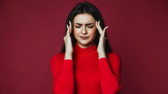 Migraine or headache? Doctors explain the difference, warning signs, and tools that may help Migraine or headache? Doctors explain the difference, warning signs, and tools that may help