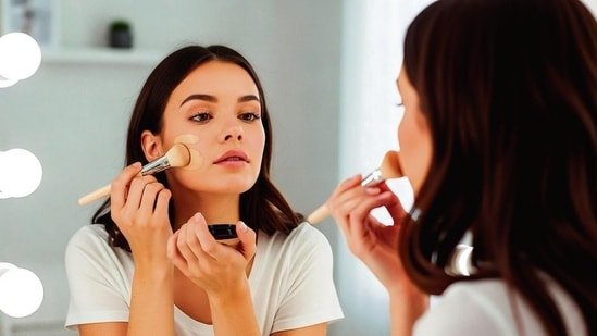 Monsoon makeup: Why to avoid heavy makeup in humid weather Monsoon makeup: Why to avoid heavy makeup in humid weather