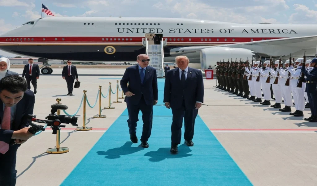 NATO में तनाव के बीच Trump की Ankara में एंट्री, Erdogan ने किया स्वागत, दुनिया की निगाहें टिकीं NATO में तनाव के बीच Trump की Ankara में एंट्री, Erdogan ने किया स्वागत, दुनिया की निगाहें टिकीं