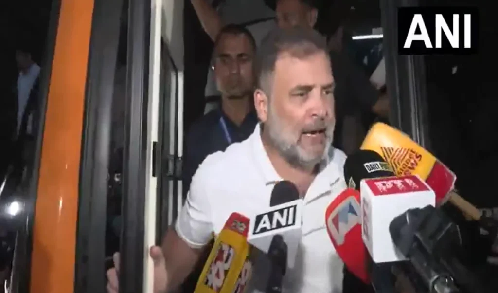 NEET लीक पर Rahul Gandhi का Gandhi Smriti मार्च, कहा- छात्रों के साथ न्याय होगा NEET लीक पर Rahul Gandhi का Gandhi Smriti मार्च, कहा- छात्रों के साथ न्याय होगा
