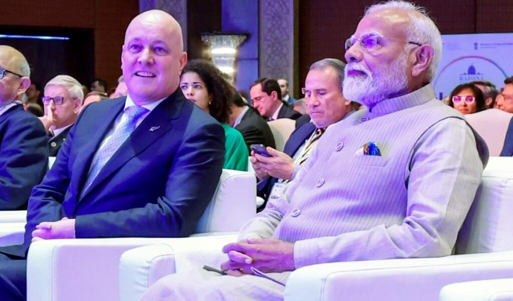 New Zealand के PM Christopher Luxon का बड़ा ऐलान, पहली बार देश आएंगे PM Modi, व्यपार और कूटनीति पर फोकस New Zealand के PM Christopher Luxon का बड़ा ऐलान, पहली बार देश आएंगे PM Modi, व्यपार और कूटनीति पर फोकस