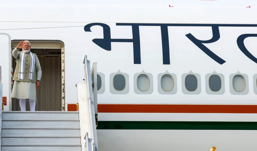PM Modi Diplomatic Tour | इंडोनेशिया, ऑस्ट्रेलिया और न्यूज़ीलैंड की 6 दिवसीय यात्रा पर रवाना हुए पीएम मोदी, जानें क्या है पूरा एजेंडा PM Modi Diplomatic Tour | इंडोनेशिया, ऑस्ट्रेलिया और न्यूज़ीलैंड की 6 दिवसीय यात्रा पर रवाना हुए पीएम मोदी, जानें क्या है पूरा एजेंडा