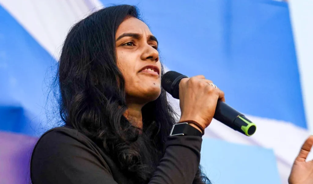 PV Sindhu का जलवा! Japan Open में Han Yue को सीधे सेटों में हराकर Quarter-Final में पहुंचीं PV Sindhu का जलवा! Japan Open में Han Yue को सीधे सेटों में हराकर Quarter-Final में पहुंचीं