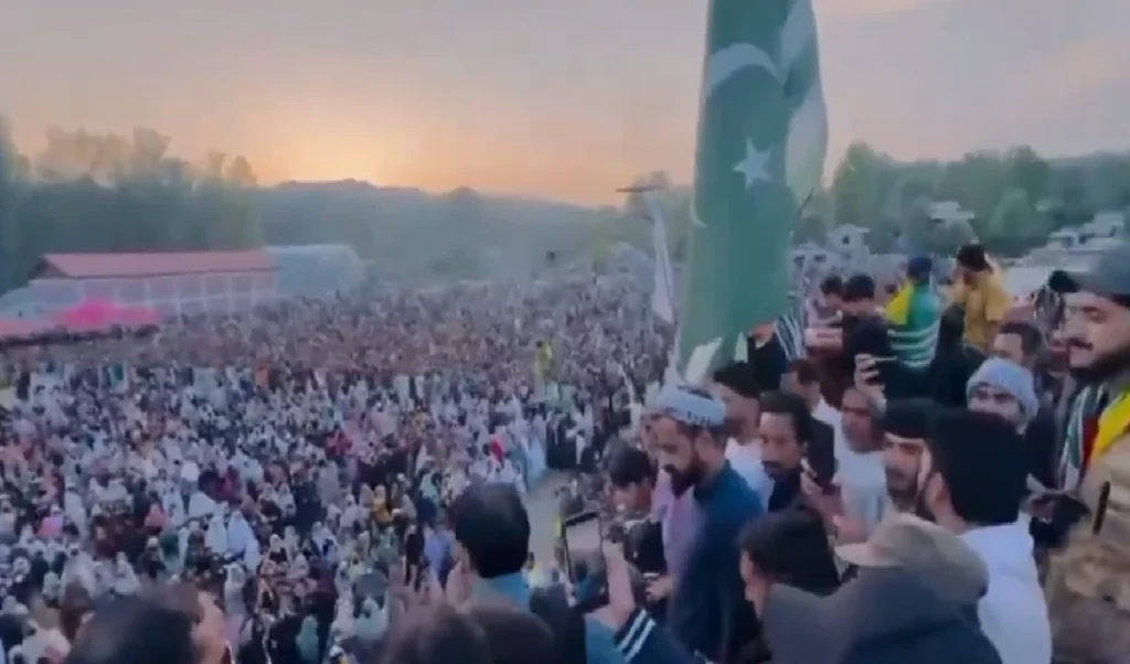 PoK के 80000 लोगों का ऐलान, बॉर्डर खोलो हम भारत आ रहे हैं! PoK के 80000 लोगों का ऐलान, बॉर्डर खोलो हम भारत आ रहे हैं!