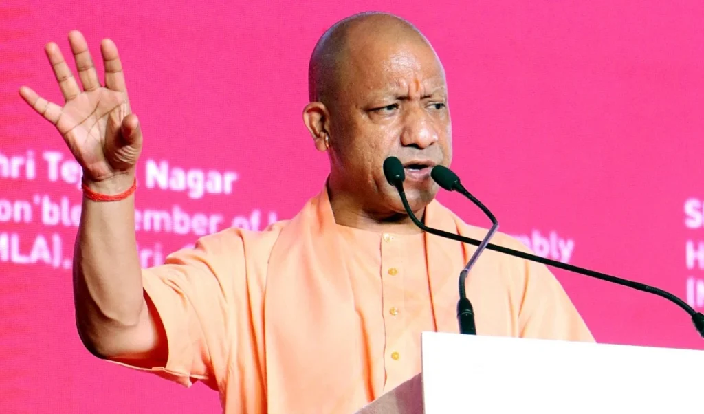 Pratapgarh से CM Yogi का हमलावर रुख, Congress-SP को ललकारा- Waqf की जमीन का हिसाब दो Pratapgarh से CM Yogi का हमलावर रुख, Congress-SP को ललकारा- Waqf की जमीन का हिसाब दो