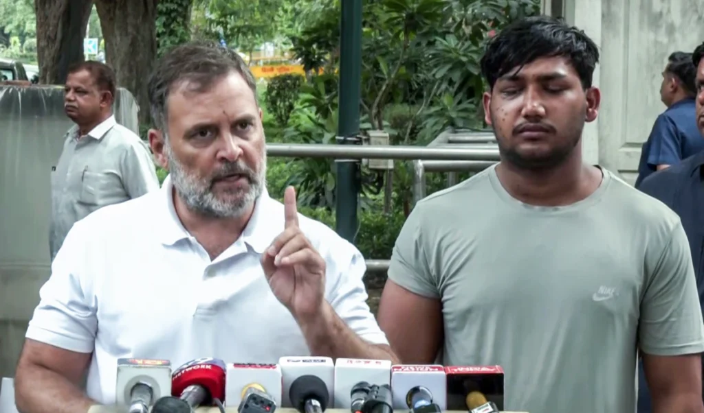 Rahul Gandhi का बड़ा हमला: धर्मेंद्र प्रधान अपराधी शिक्षा मंत्री, उन्हें जाना होगा! Rahul Gandhi का बड़ा हमला: धर्मेंद्र प्रधान अपराधी शिक्षा मंत्री, उन्हें जाना होगा!