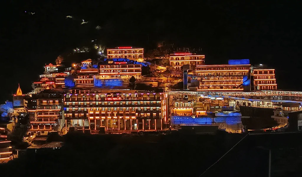 Ram Mandir दान चोरी के बाद अब Mata Vaishno Devi Temple में चढ़ाई गई चांदी पर सवाल, Court ने मंगवाया पूरा रिकॉर्ड