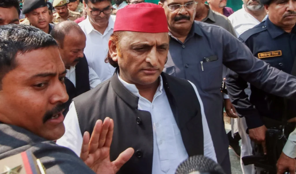 Ram Mandir पर Akhilesh Yadav का बड़ा आरोप: BJP समर्थक कर रहे भगवान राम से धोखा Ram Mandir पर Akhilesh Yadav का बड़ा आरोप: BJP समर्थक कर रहे भगवान राम से धोखा