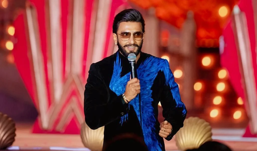 Ranveer Singh Birthday | लगातार फ्लॉप के तिरस्कार से 'धुरंधर' की सुनामी तक: जब सबने रणवीर सिंह पर शक किया, लेकिन 'बाजीराव' ने रच दिया इतिहास Ranveer Singh Birthday | लगातार फ्लॉप के तिरस्कार से 'धुरंधर' की सुनामी तक: जब सबने रणवीर सिंह पर शक किया, लेकिन 'बाजीराव' ने रच दिया इतिहास