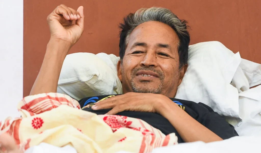 Sansad March में जाना है, डिस्चार्ज करो, Sonam Wangchuk ने Safdarjung हॉस्पिटल से मांगी छुट्टी Sansad March में जाना है, डिस्चार्ज करो, Sonam Wangchuk ने Safdarjung हॉस्पिटल से मांगी छुट्टी